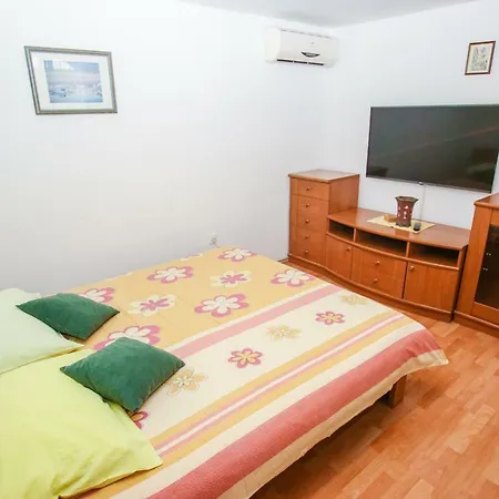 Brulo Apartment